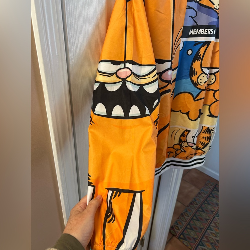 NWT Members Only Garfield Graphic Windbreaker Men’s Jacket Zip Front Size Medium - Picture 5 of 10
